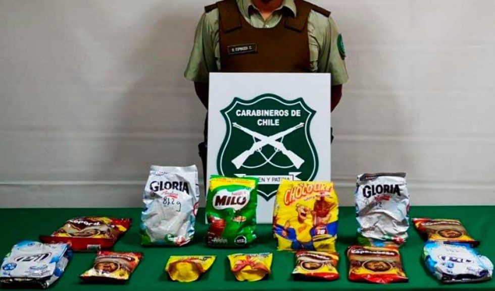 Bolivianas llevaban más de 8 kilos de cocaína en envases de leche en polvo