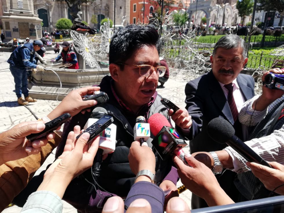 Alcalde envía a análisis la denuncia de corrupción