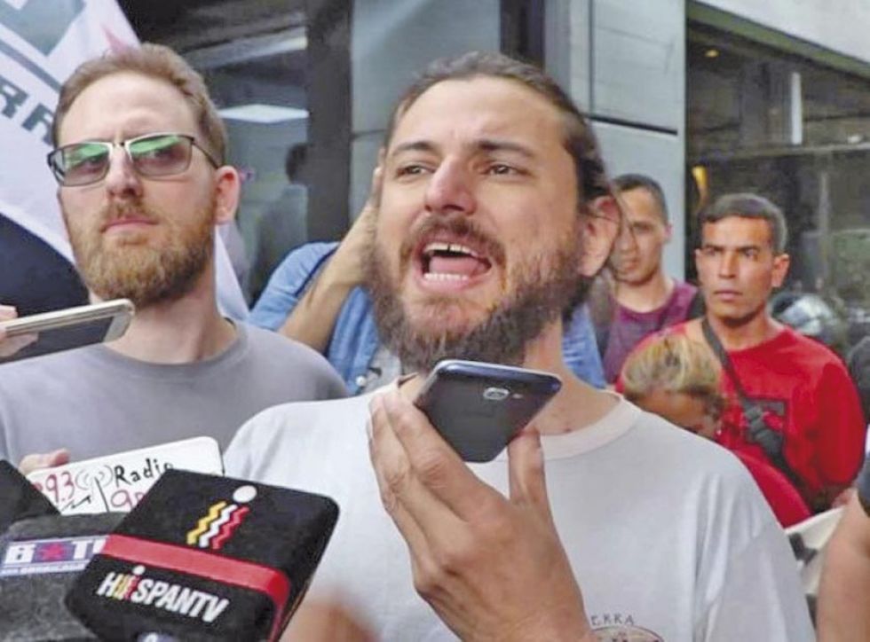 Afirman que Grabois “parece afectado por una sustancia"