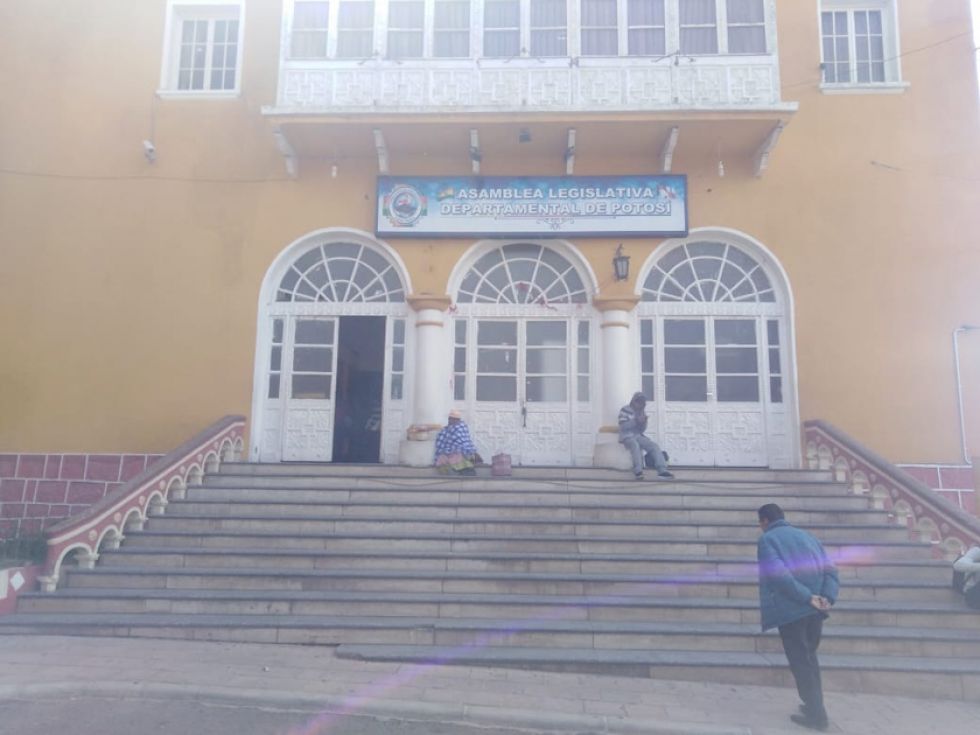 Ya hay tres postulantes para vocal del Tribunal Electoral en Potosí 