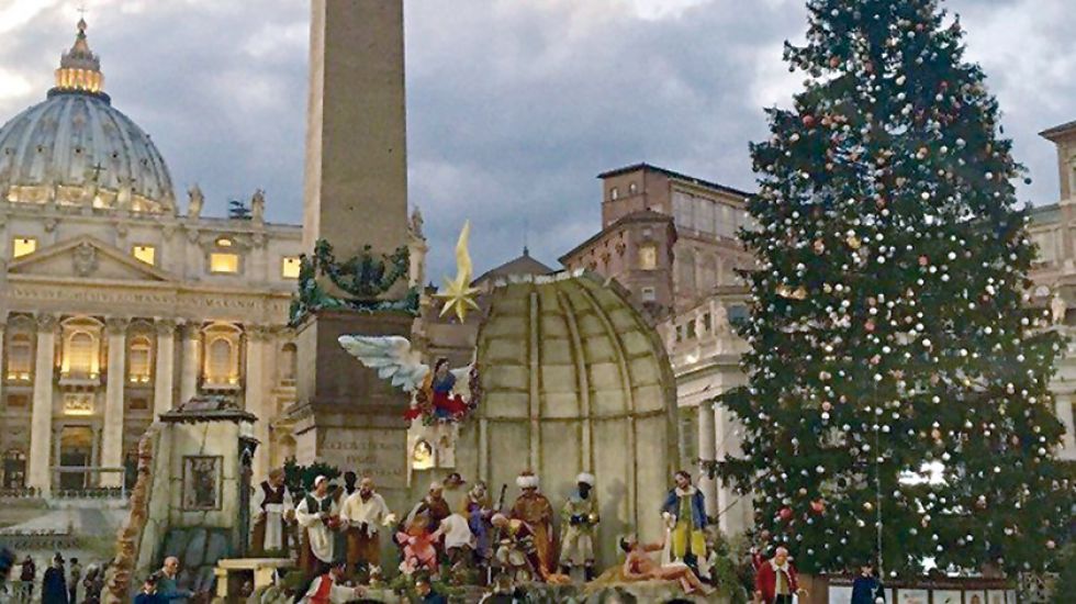 Plaza San Pedro ya vive ambiente previo a Navidad