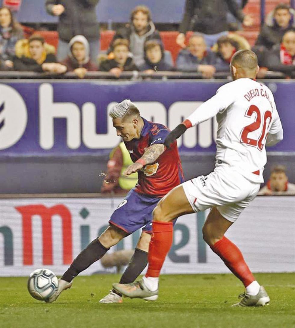 Sevilla deja dos puntos en el “El Sadar”