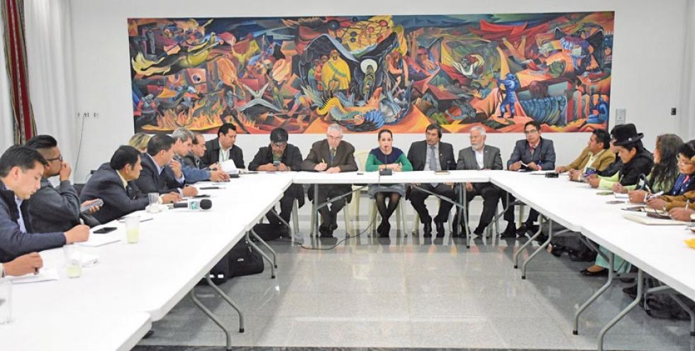 Presentan un proyecto de ley para recuperar la libertad de expresión