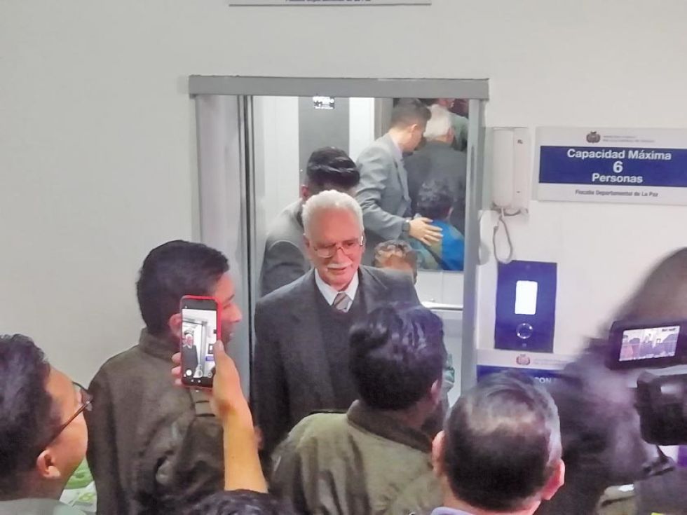 Fiscalía: presidente del BCB se defenderá en libertad