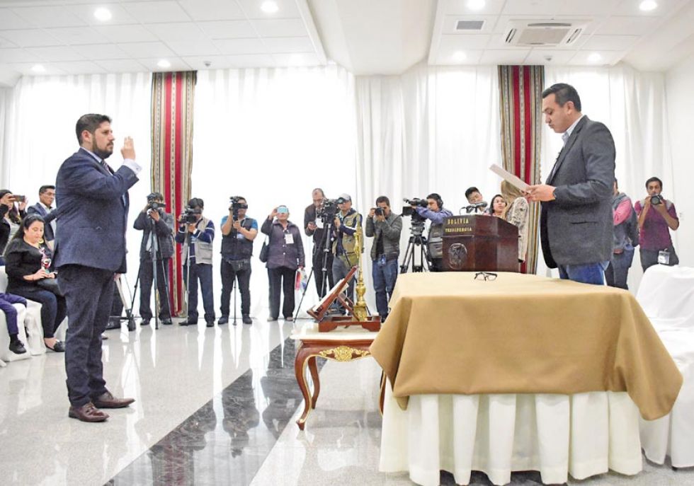 Posesionan al nuevo director del Servicio Estatal de Autonomías