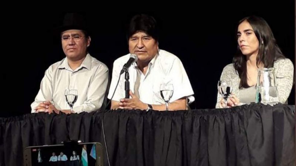 Evo dice que entrará a Bolivia a hacer campaña por el MAS