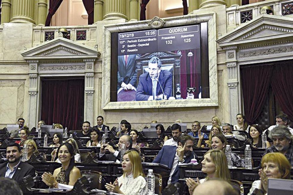 Argentina se propone implementar una ley  anticrisis económica