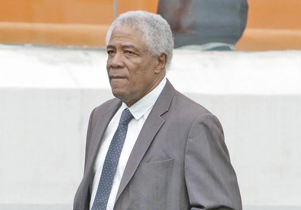 Maturana no va más como DT de Royal Pari