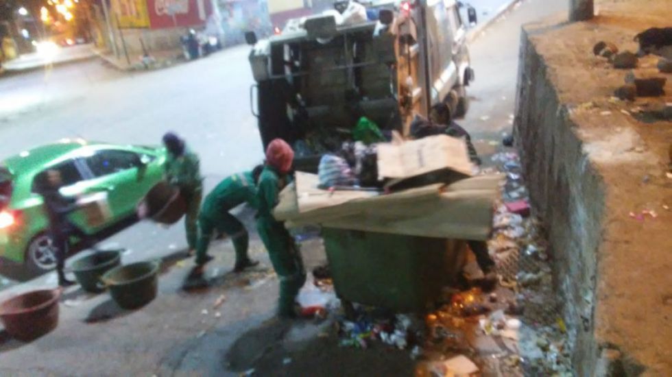 Recogen hasta 6 toneladas de basura de entrada navideña