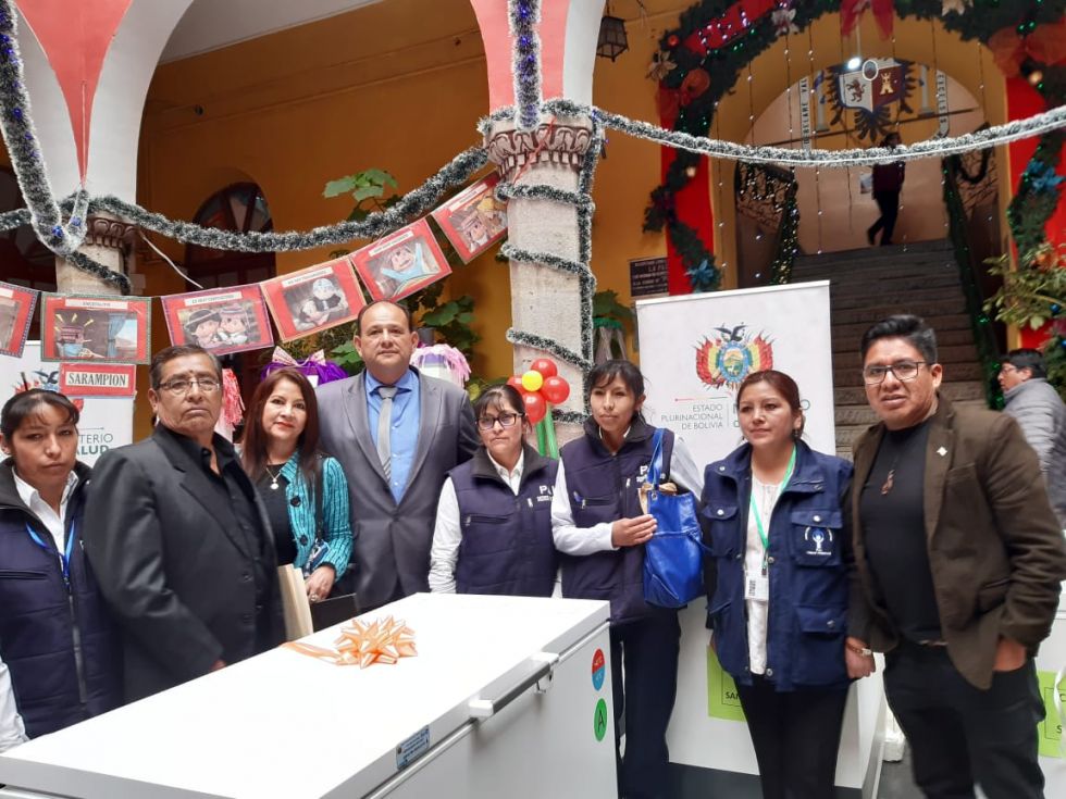 Viceministro de Salud entrega equipamiento para centros sanitarios