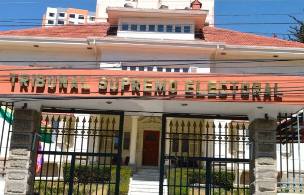 TSE aprueba calendario electoral y formaliza convocatoria a elecciones para 3 de mayo