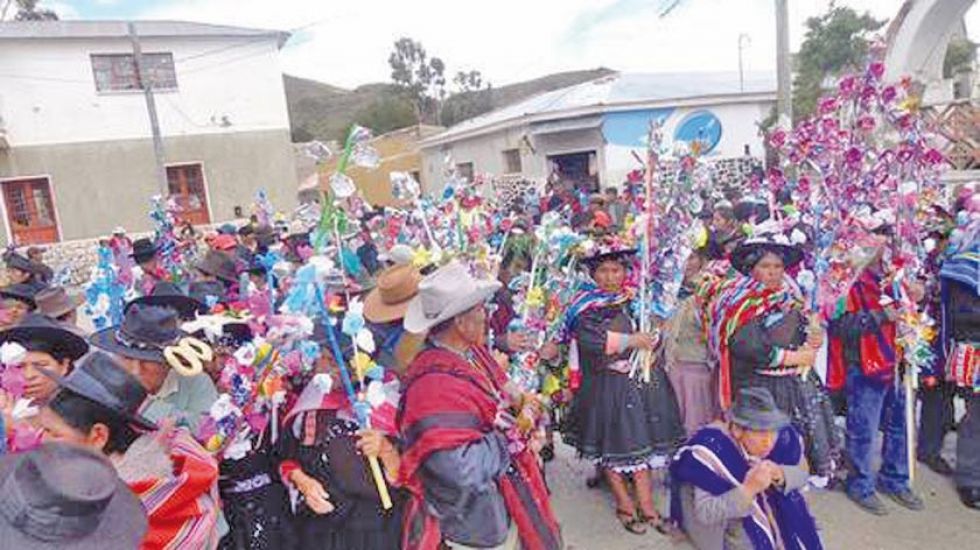 Autoridades originarias juran a cargos en medio de tradiciones