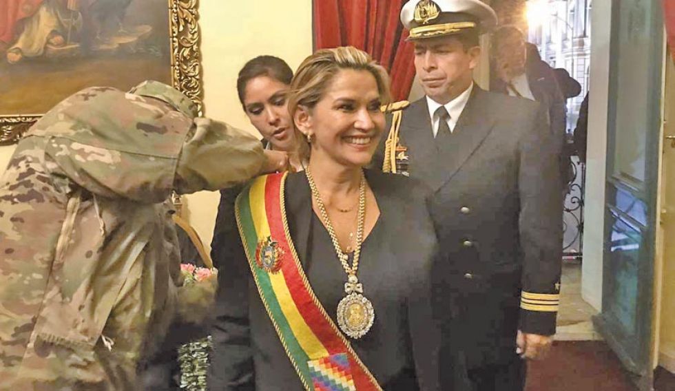 Se respetará el feriado del 22 de enero y Áñez evalúa si informará