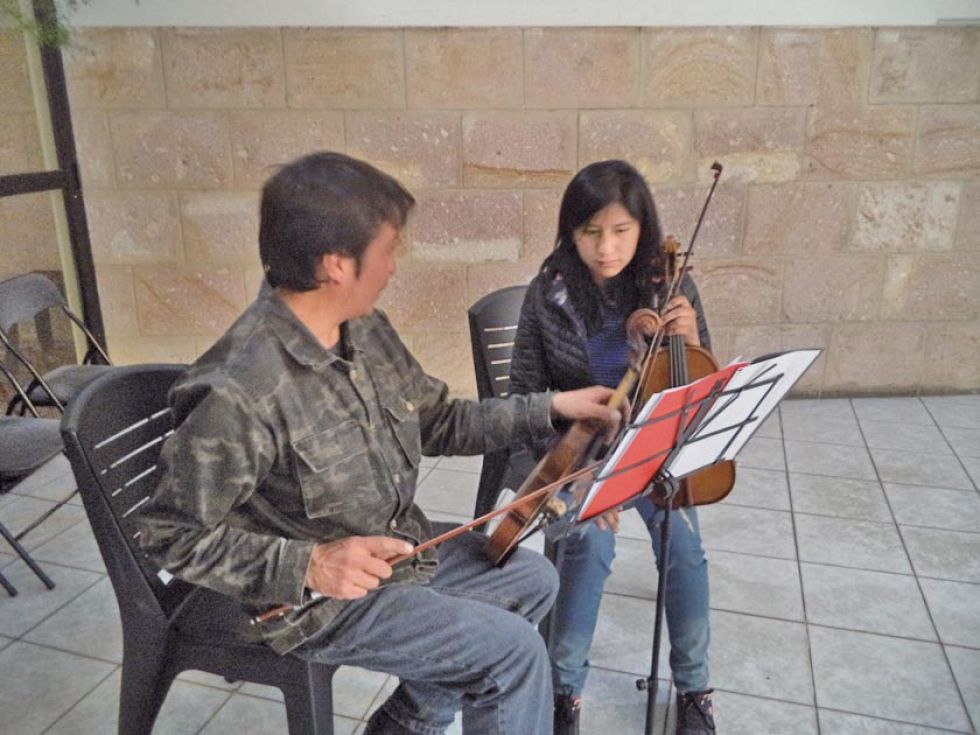 Reciben inscritos en la Filarmónica del municipio