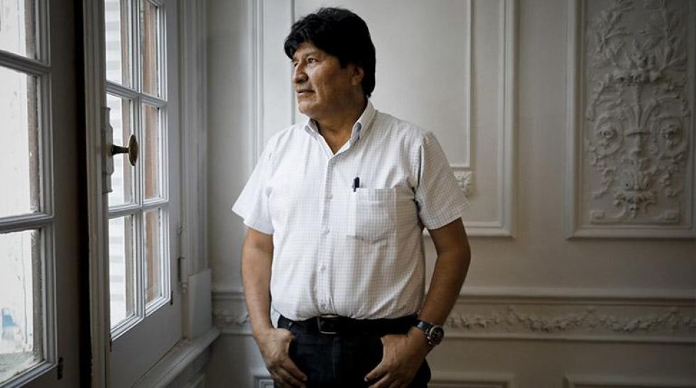 Evo justifica que españoles embozados hayan intentado entrar a la Embajada de México