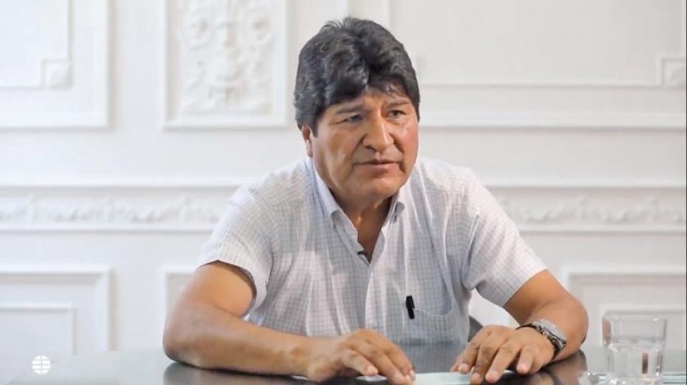 Evo justifica el intento de encapuchados de entrar a la Embajada de México