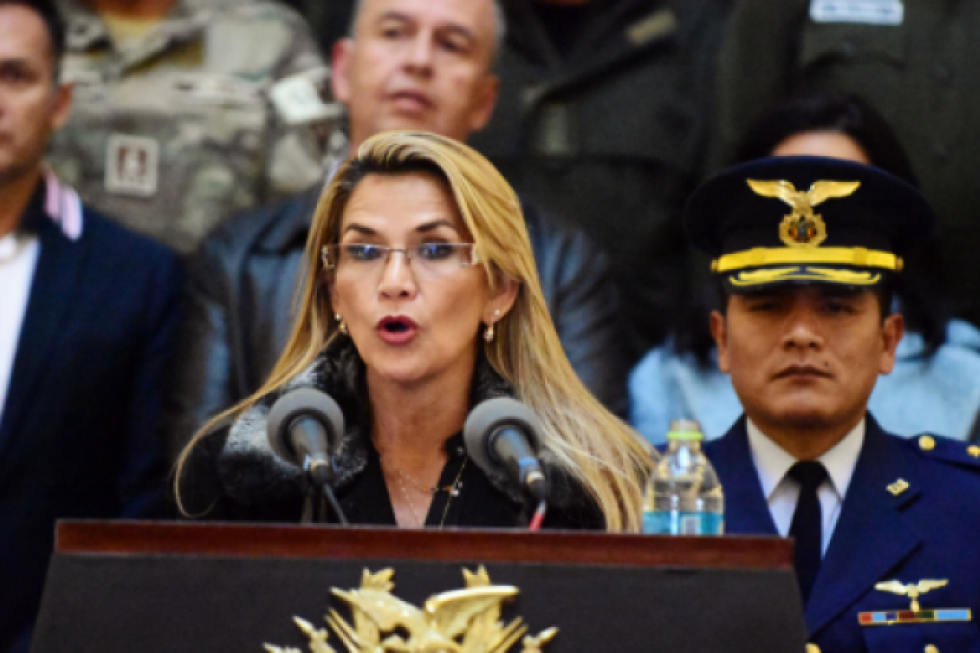 Añez: "Dispersar el voto sería menospreciar nuestra lucha"