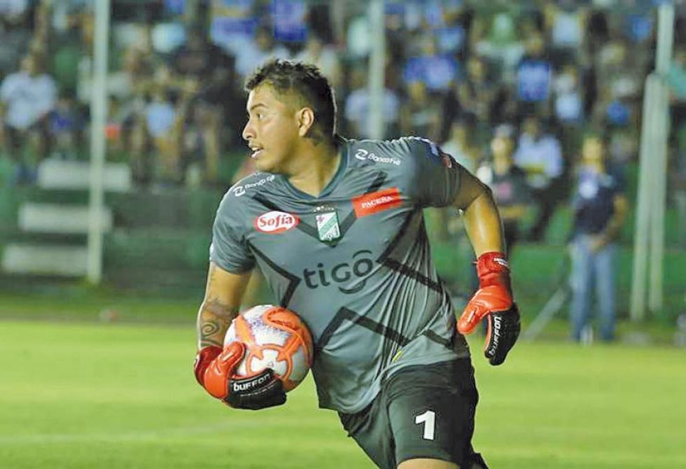 Oriente decide rescindir con Romel Quiñónez