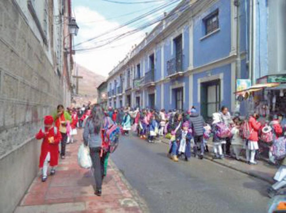 Piden que se garantice inscricpión de alumnos