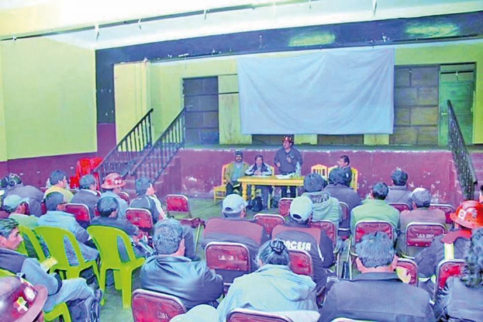 Trabajadores piden respeto a los derechos laborales