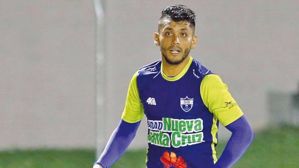 Aurora refuerza sus líneas con Duk y Aguirre