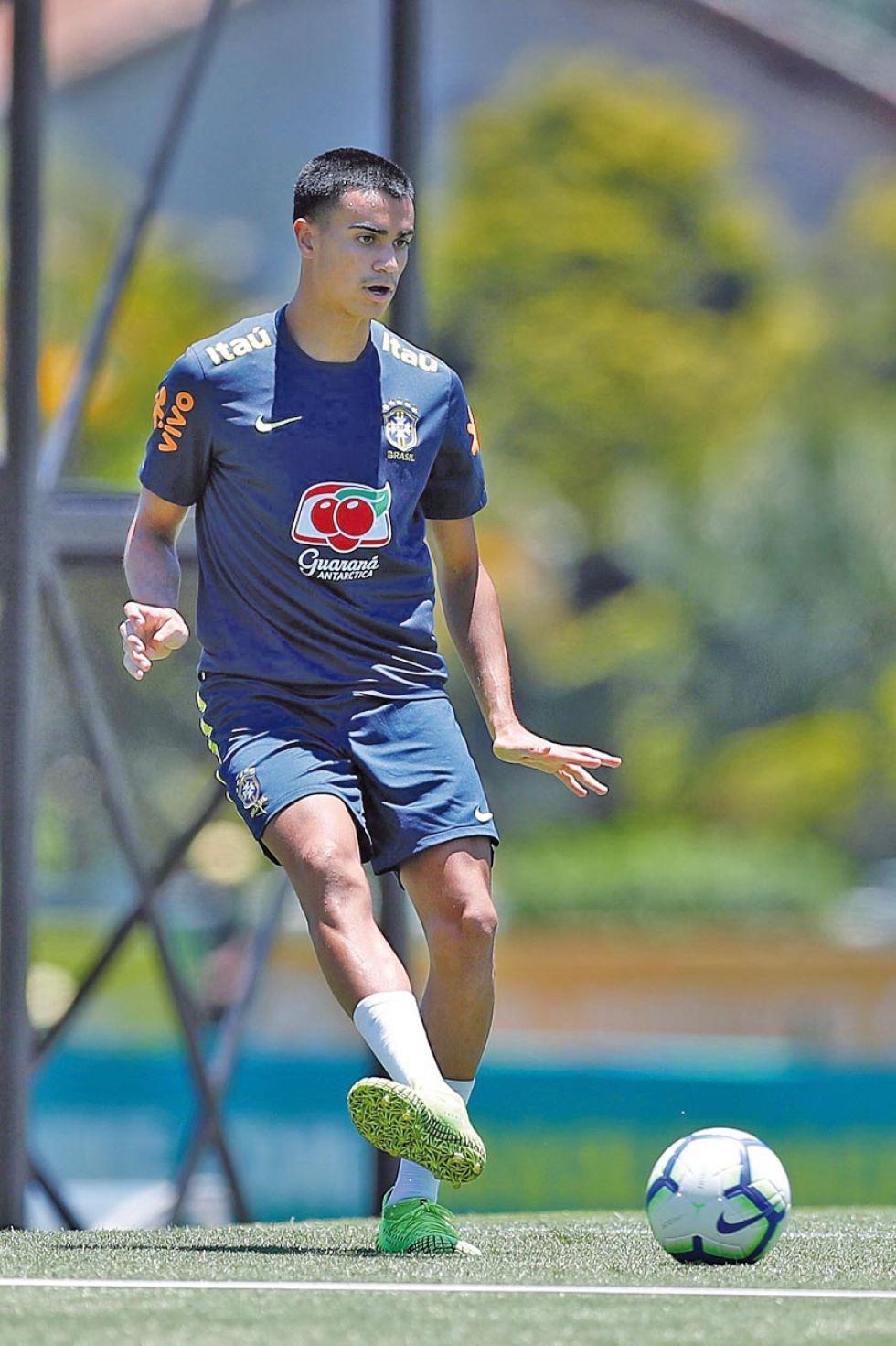 Brasileño Reinier acapara toda la atención tras fichar para el Real Madrid