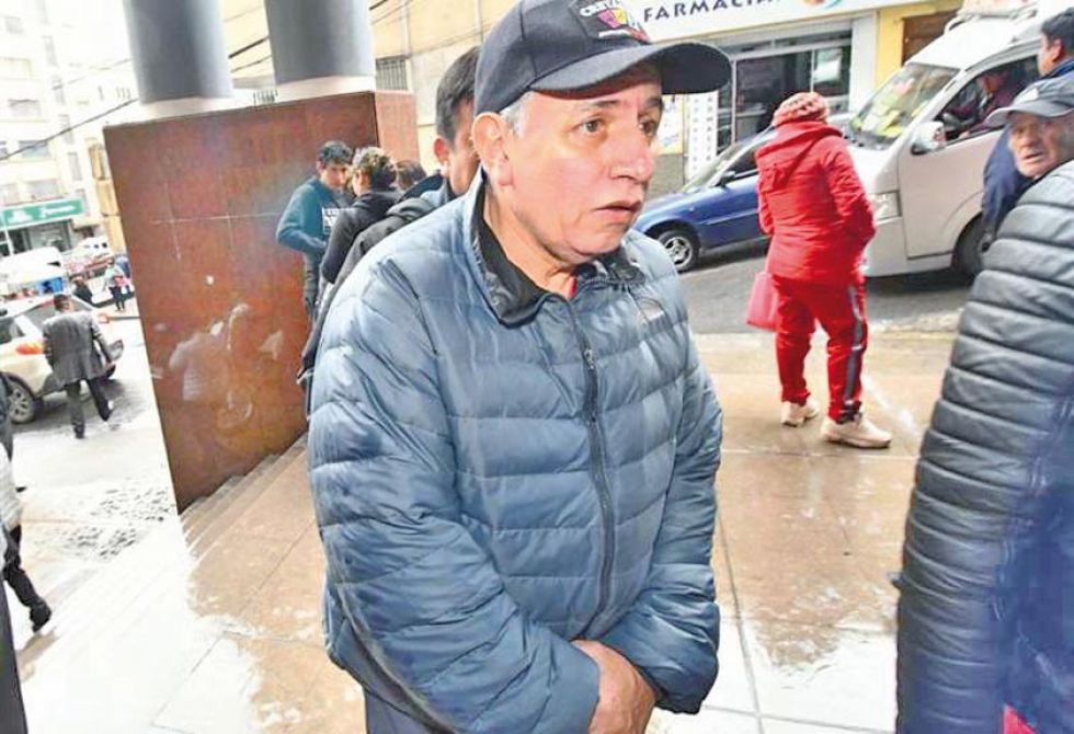 El exvicepresidente del TSE, Antonio Costas, deja la cárcel de San Pedro
