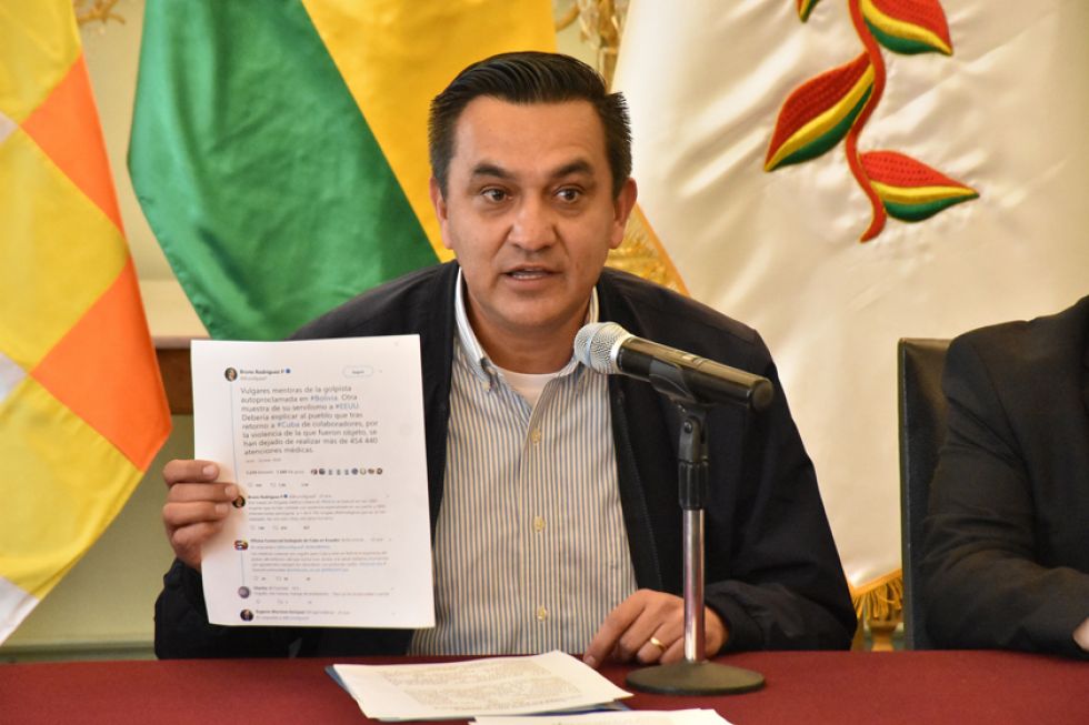Bolivia cesa relaciones diplomáticas con Cuba