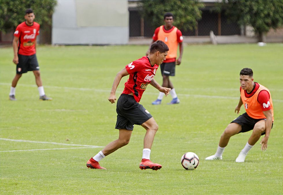 Perú busca su primer triunfo en el sub 23 ante una motivada Paraguay