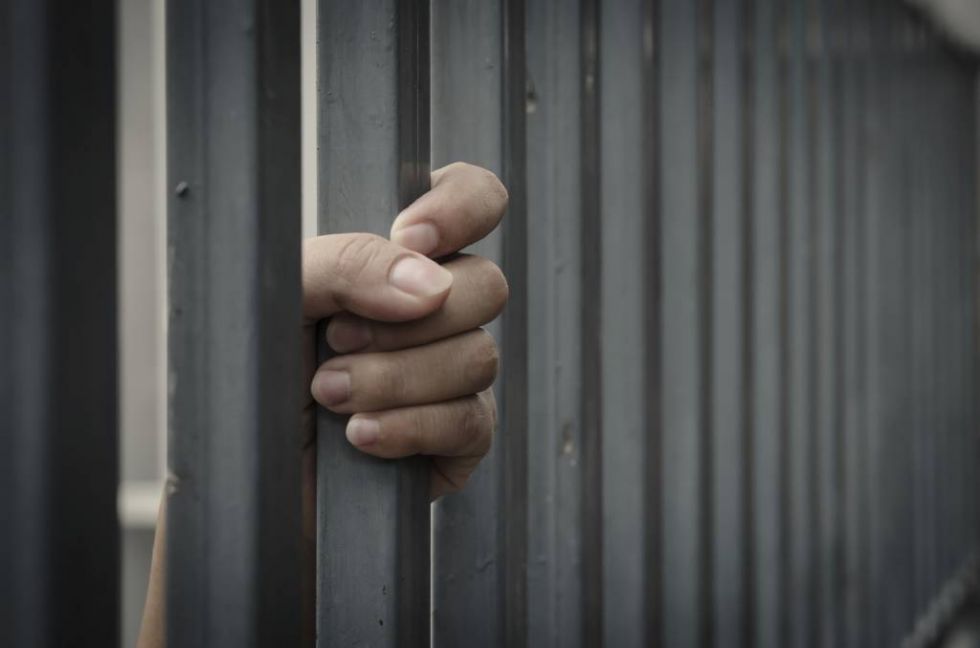 Padrastro acusado de violación fue enviado a prision