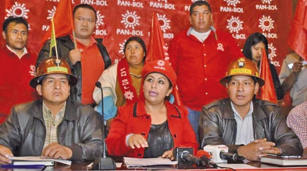 Acusan a Ruyh Nina de "usurpar funciones"