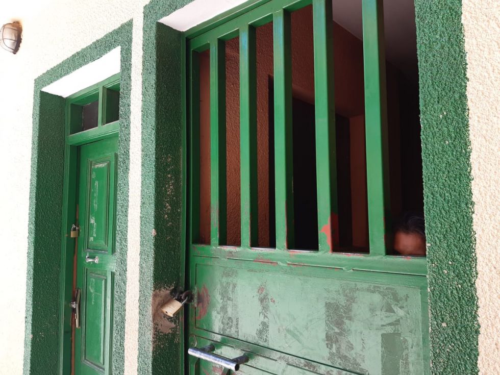 Usando un rottweiler, una persona atracaba a plena luz del día