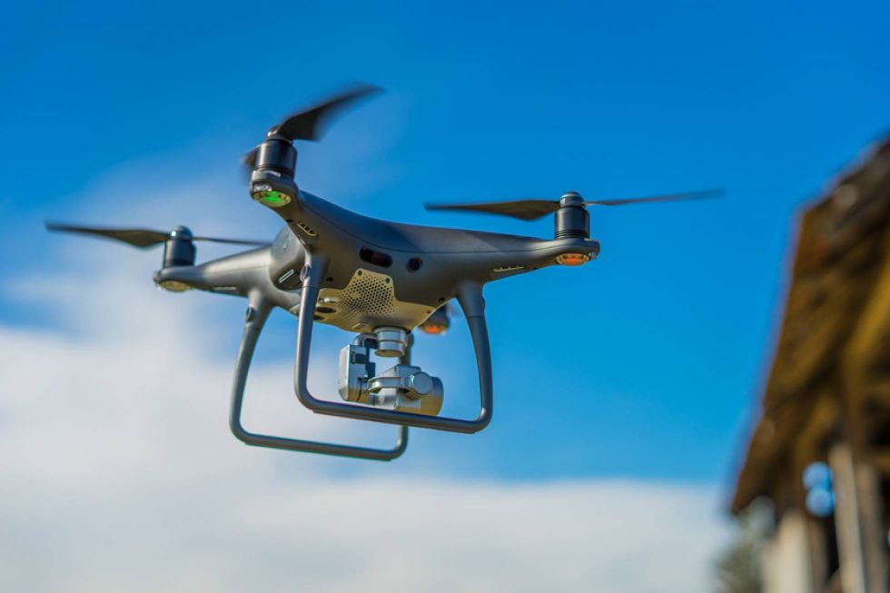 Arrestan a dos personas por sobrevolar un dron sobre casa de Áñez 
