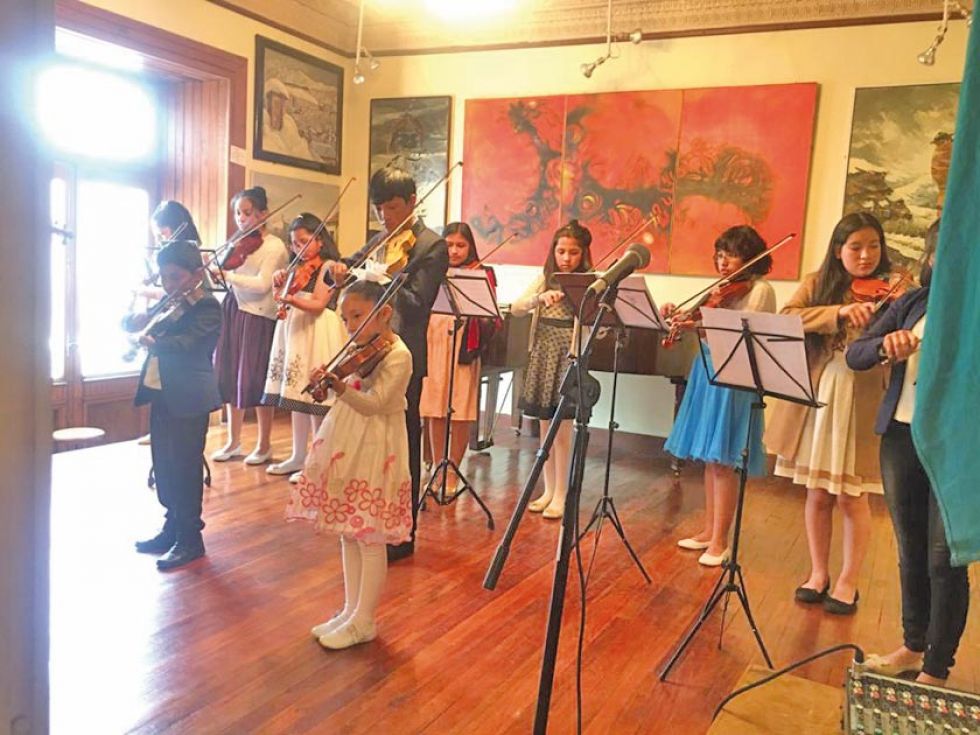 Estudiantes presentaron sus conocimientos en violín