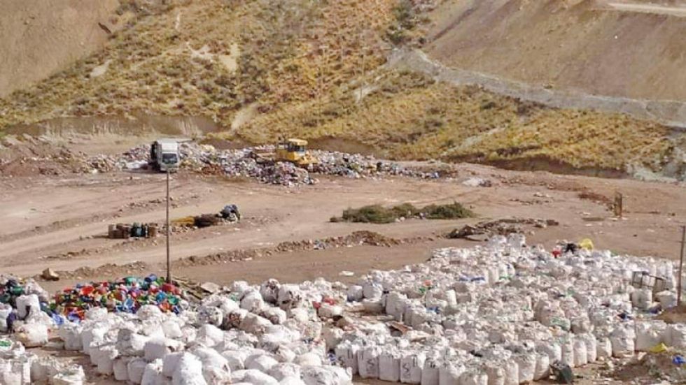 Una misión del BID inspecciona el proyecto de relleno sanitario