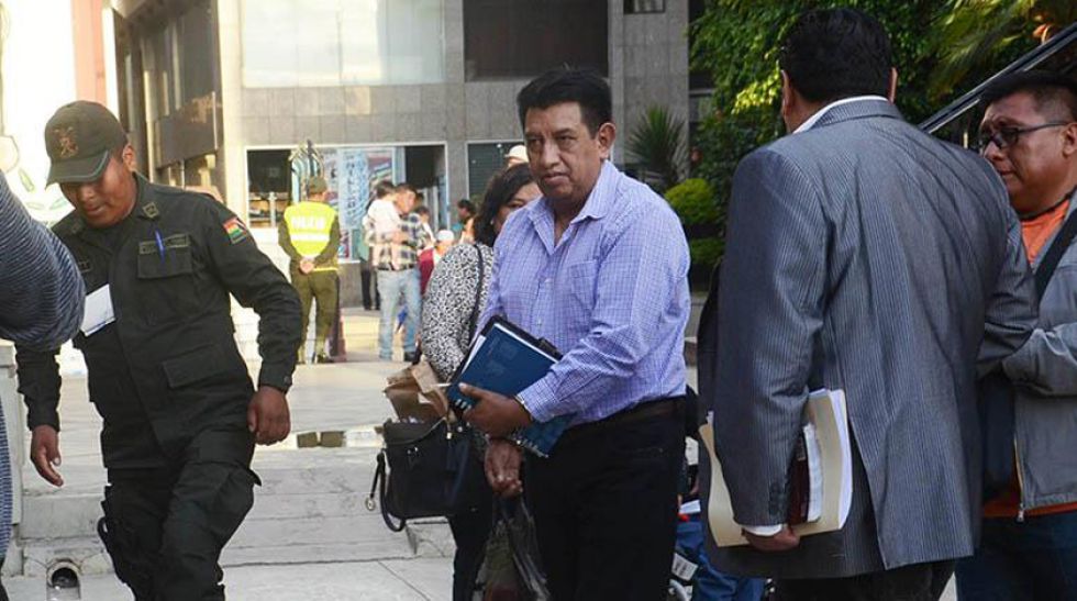 Justicia niegan libertad al empresario del caso Mochilas