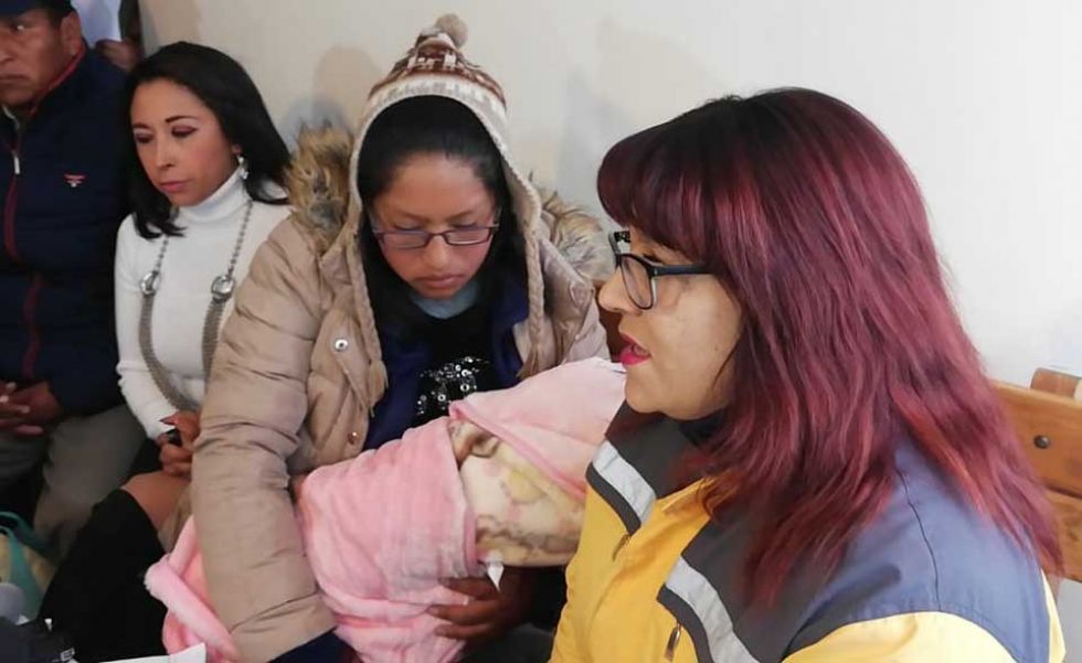 Aparece la bebé raptada en El Alto