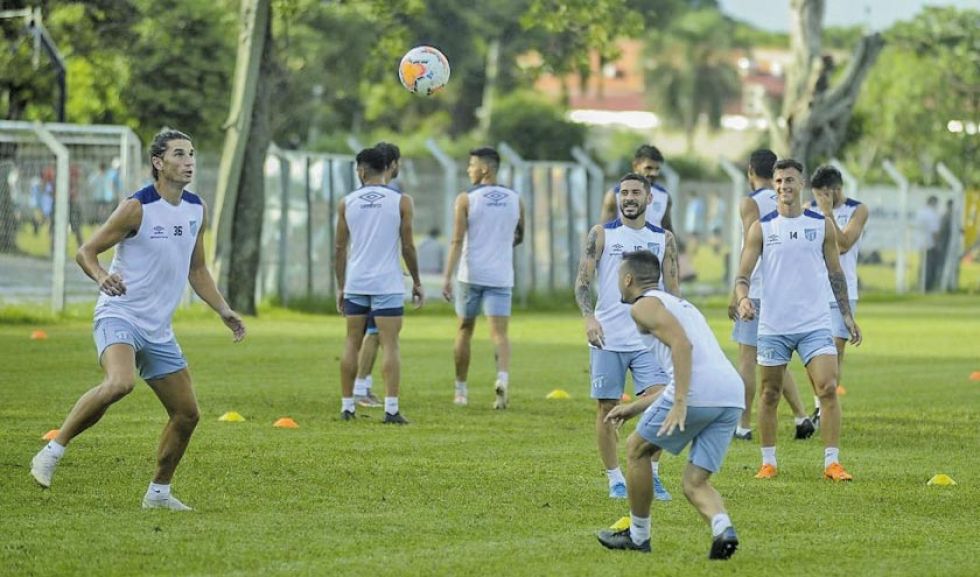 Blooming reta a Emelec en el “Tahuichi”