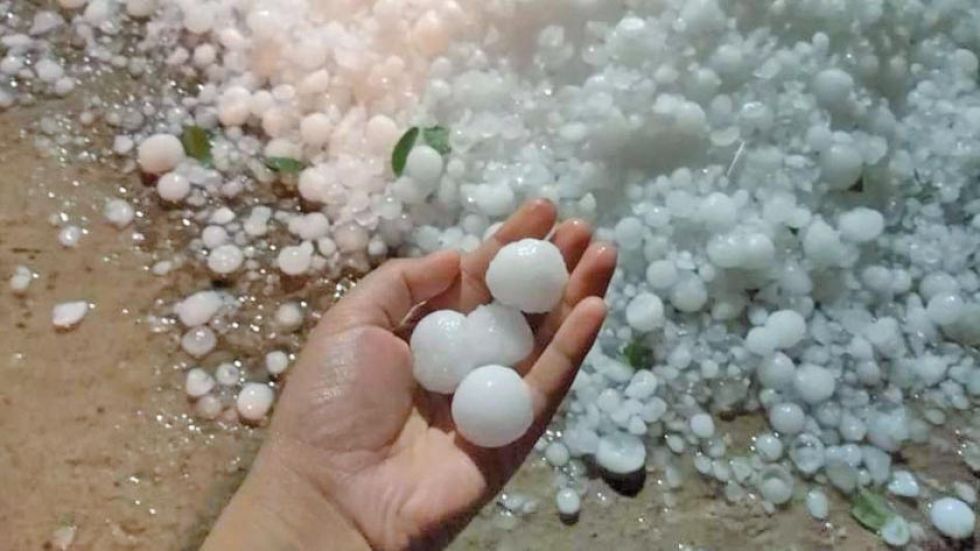 Llallagua fue castigada por fuerte e intensa granizada