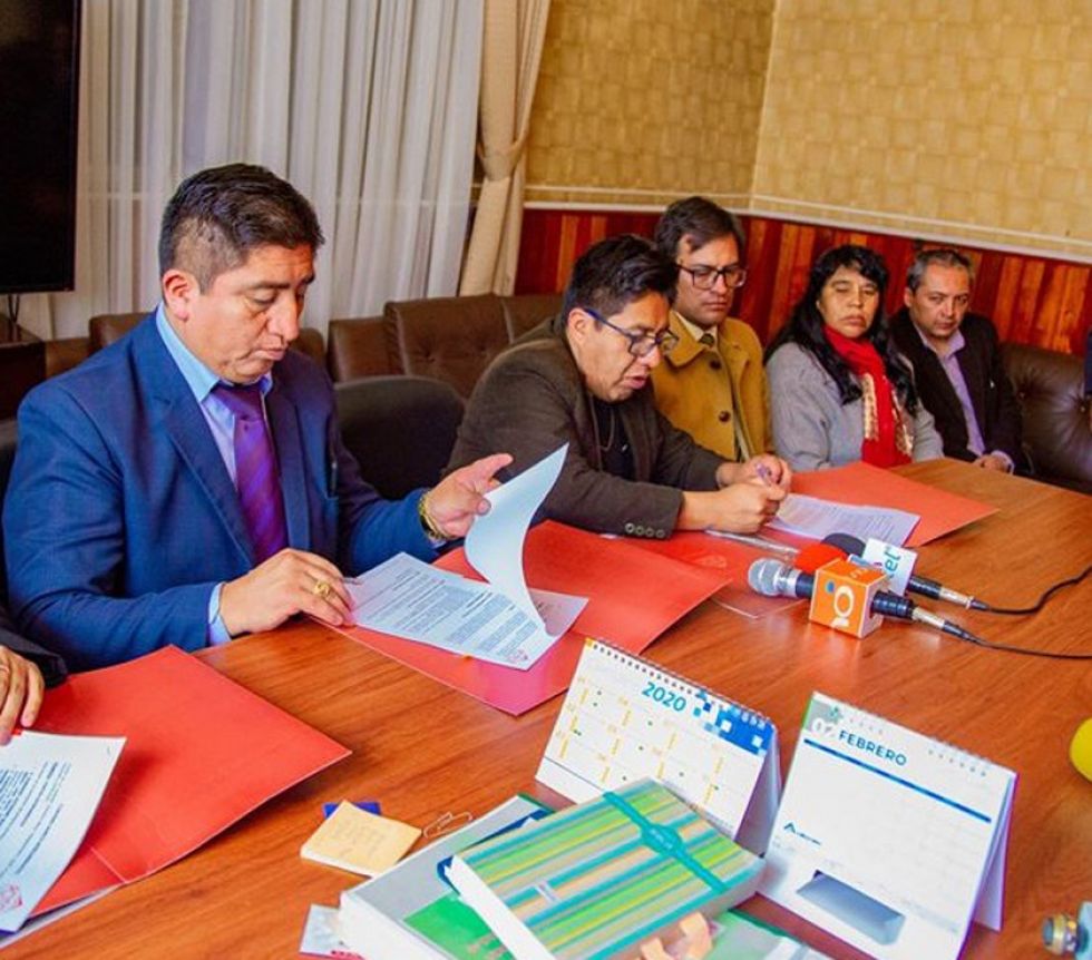 Potosí y Oruro firman convenio de apoyo entre ambos municipios