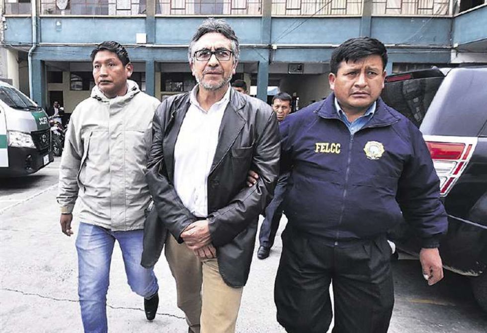 Gustavo Torrico es llevado a celdas judiciales 