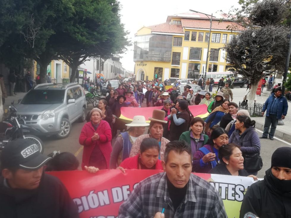 Feriafranquistas marchan exigiendo legalidad al alcalde