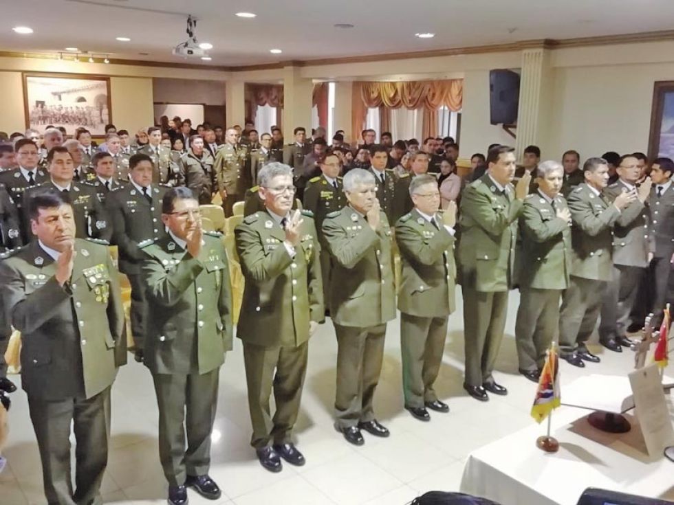 Posesionan al Estado Mayor de la Policía y a comandantes departamentales