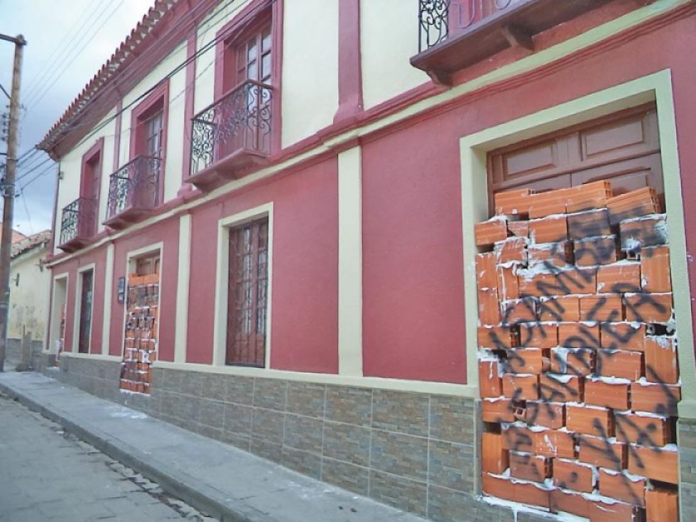 Maestros se movilizan con paro de actividades el lunes