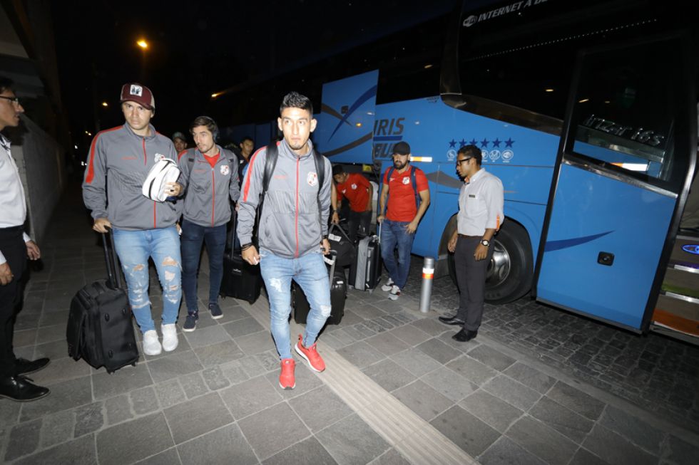 La banda roja viajó a Perú en busca del milagro
