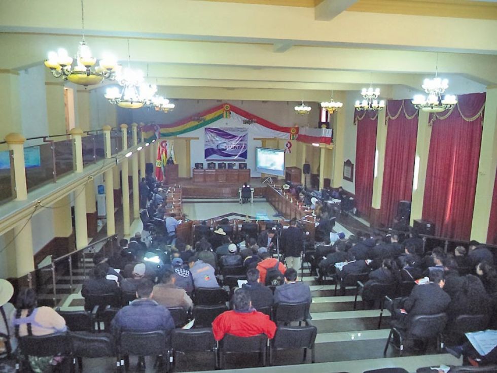 En la asamblea se aprobó  8 leyes en seis meses