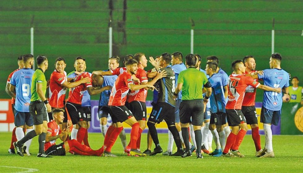 Candia: “Lo agredí porque me dijo boliviano de m…,"  