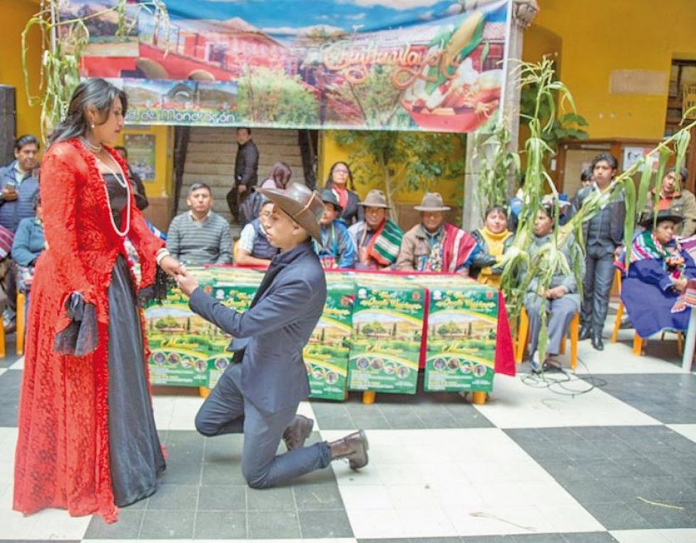 Lanzan feria del  C'huqllu Wayck'u en Mondragón