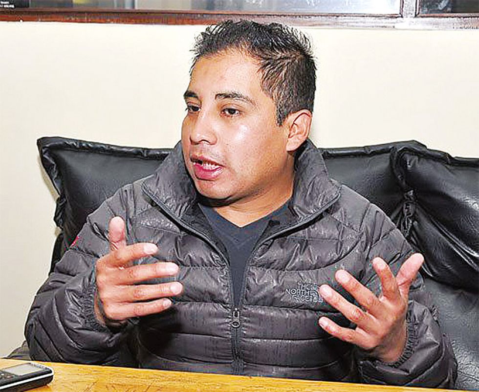 Afirman que el MAS utiliza su mayoría "irracionalmente"