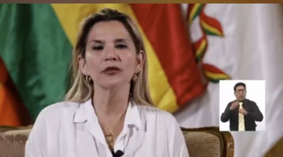 La presidenta áñez le habla al país